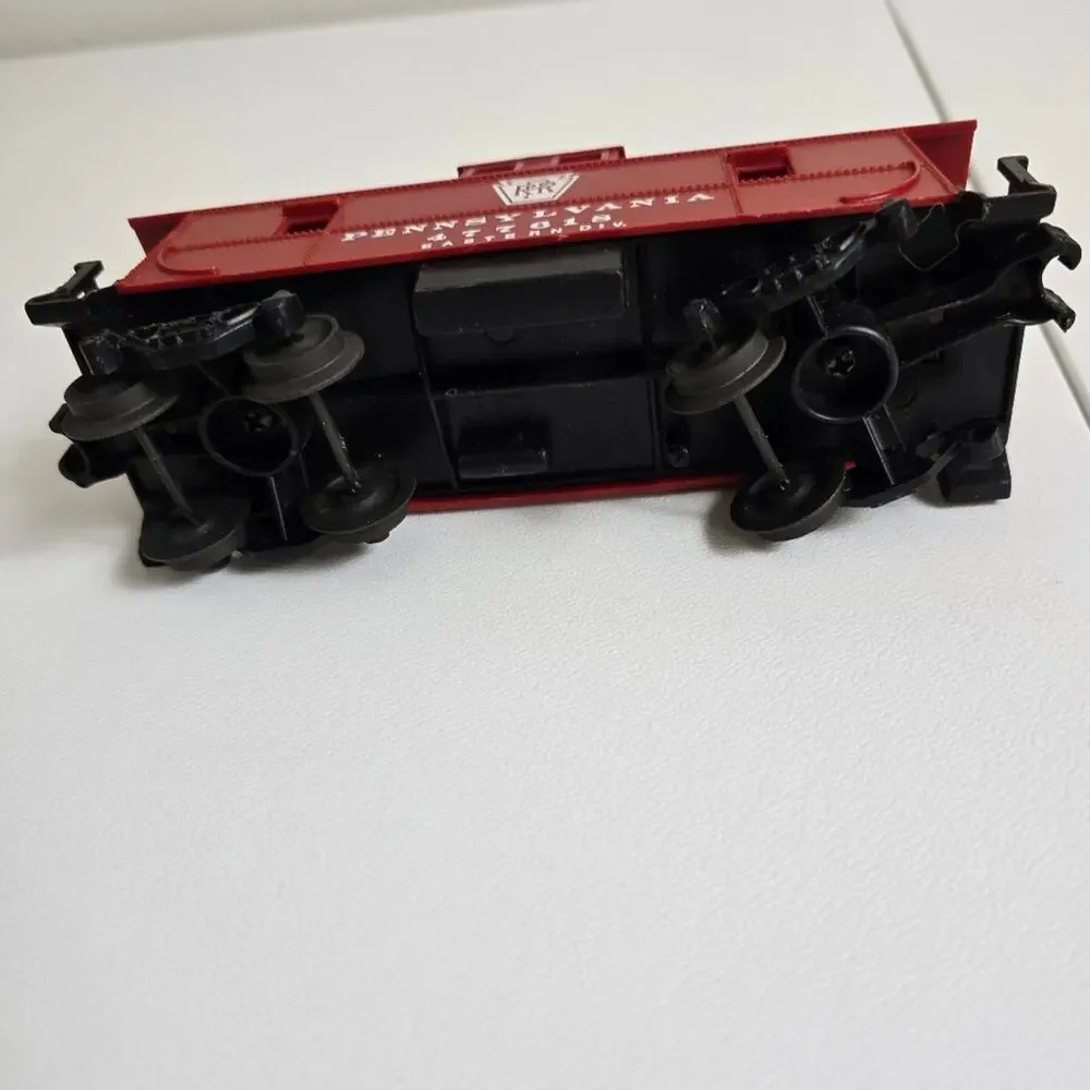 Vintage Lionel Pennsylvania Railroad Caboose Eastern Division Red Model Train